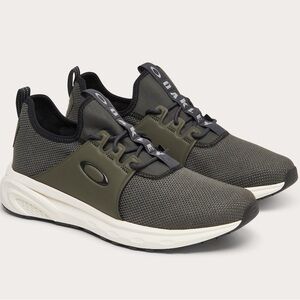Oakley Men's Dry Os Sneakers Size 14